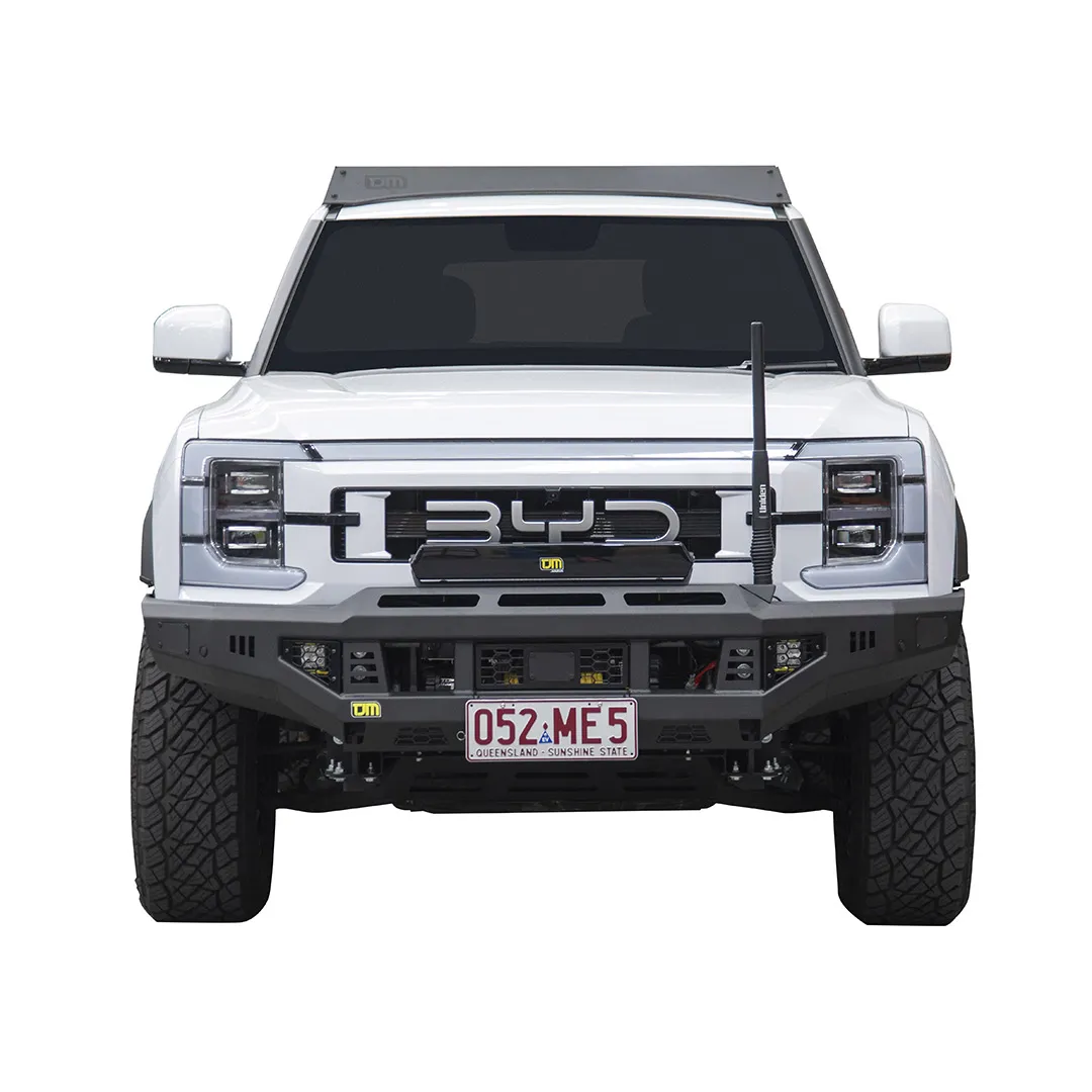TJM VENTURER BULL BAR BLACK STEEL